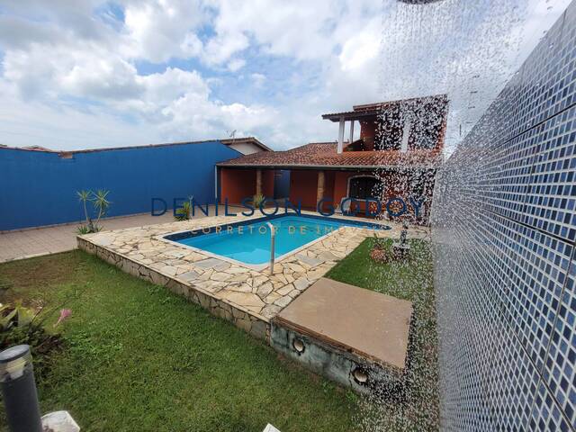 Sobrado para Venda em Caraguatatuba - 4