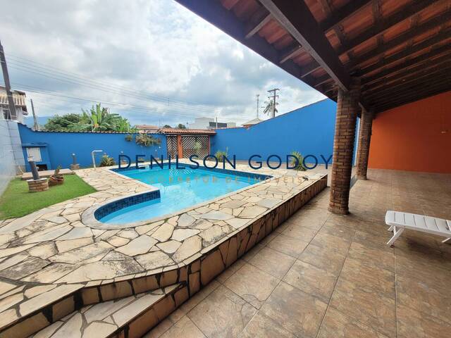 Sobrado para Venda em Caraguatatuba - 5