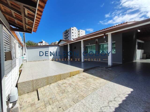 #CA0041 - Casa para Venda em Caraguatatuba - SP