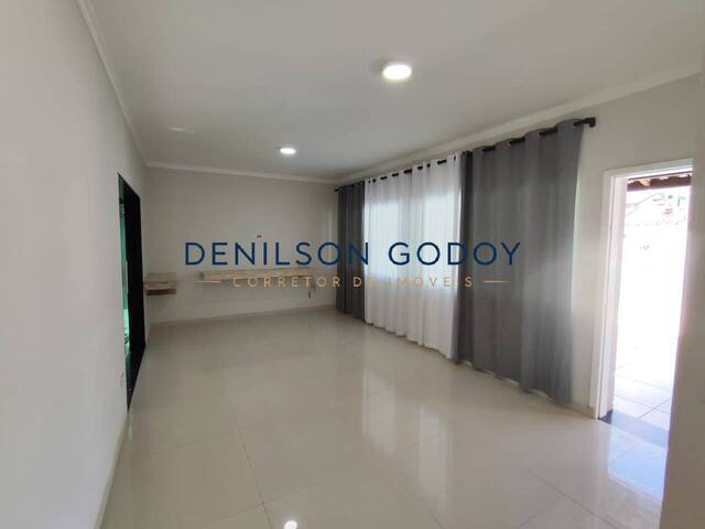 Casa para Venda em Caraguatatuba - 4