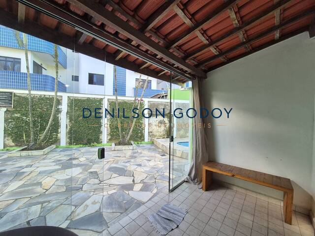 Sobrado para Venda em Caraguatatuba - 4