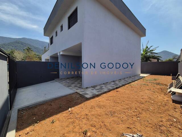 Sobrado para Venda em Caraguatatuba - 4