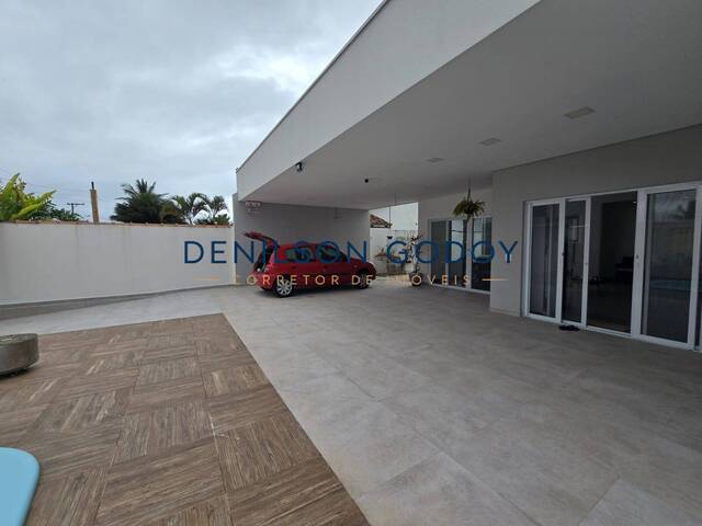 #CA0139 - Casa para Venda em Caraguatatuba - SP