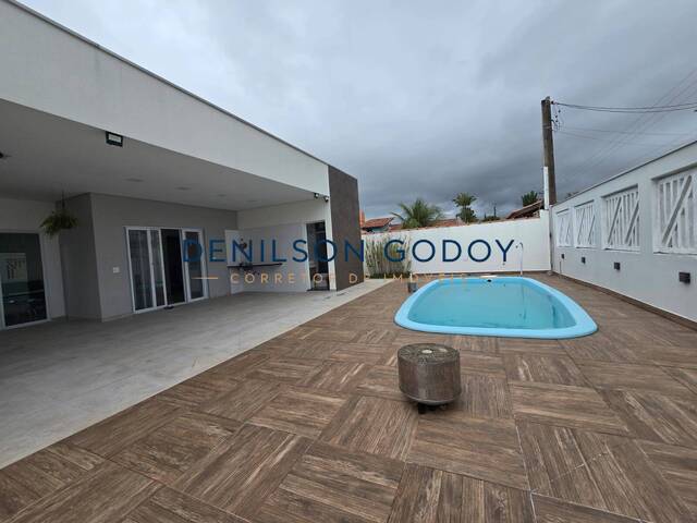 #CA0139 - Casa para Venda em Caraguatatuba - SP
