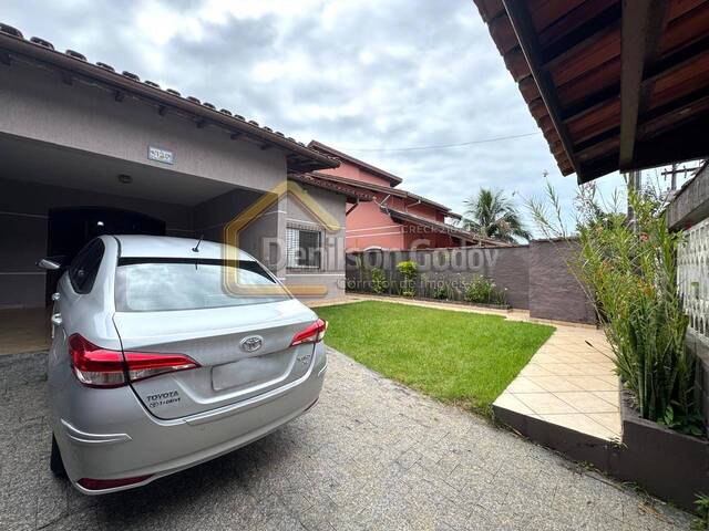 #CA0155 - Casa para Venda em Caraguatatuba - SP
